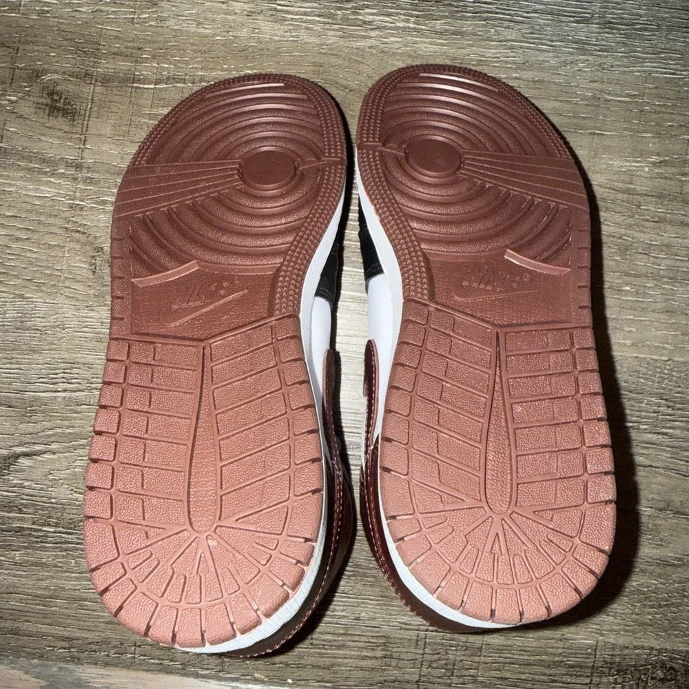 Nike Jordan 1 SE Mid Dark Pony 5Y Brand New